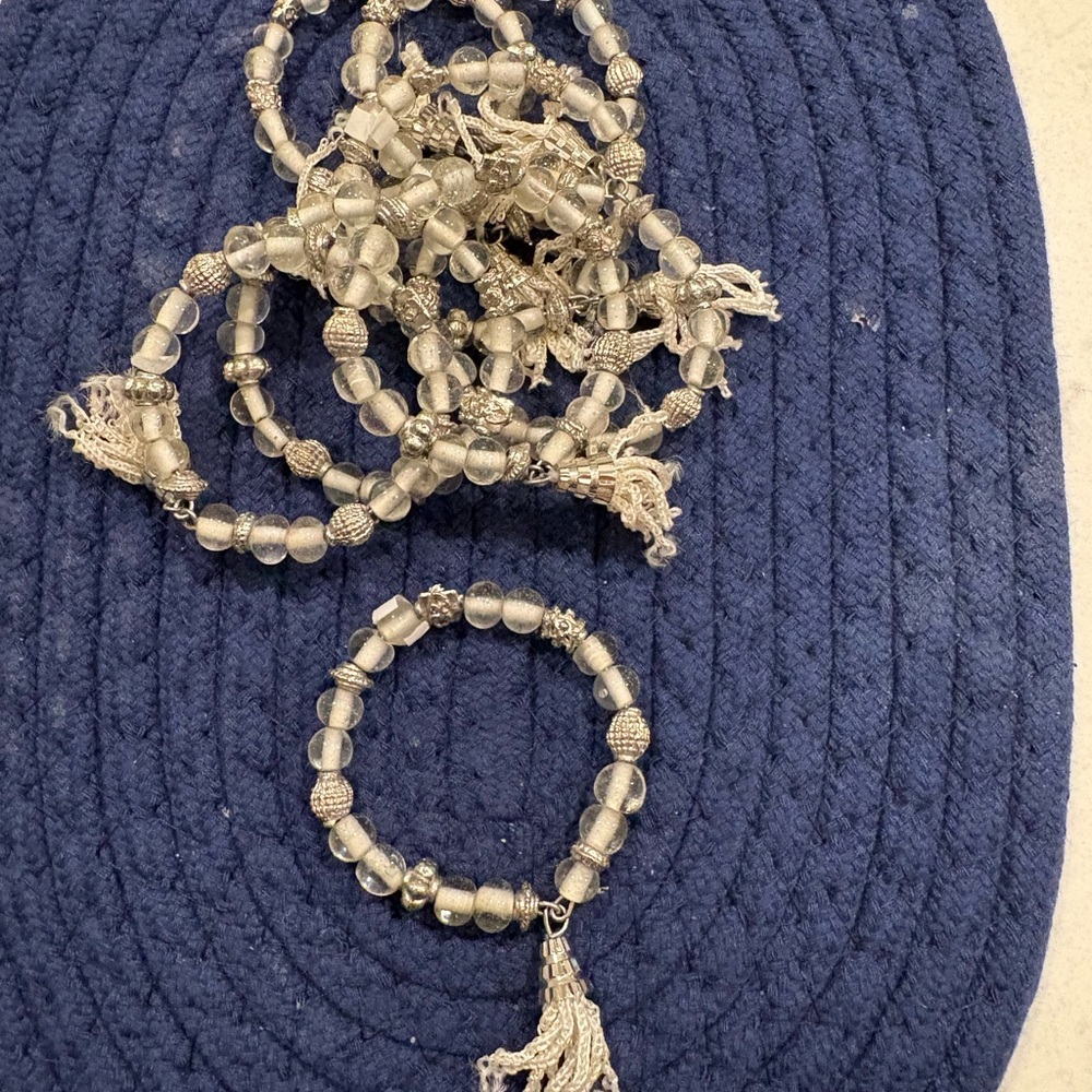 Elegant Silver Beaded set of 8 napkin rings